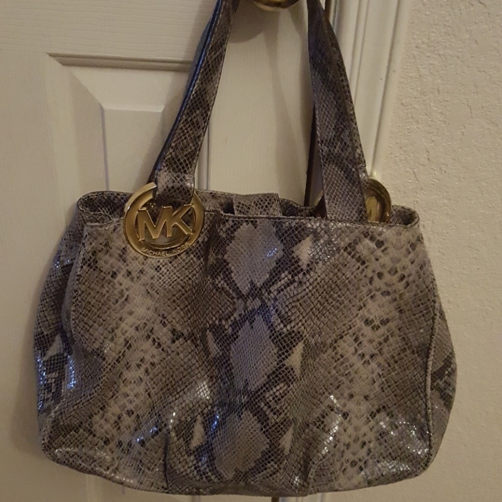 Michael kors purse